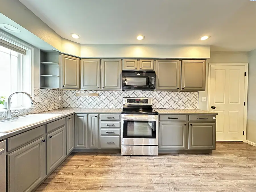 213 West Street, Waitsburg, WA 99361 - #3