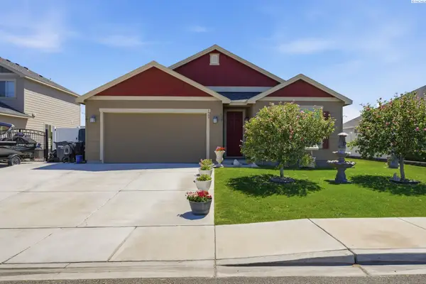 3909 Providence Ln, Pasco, WA 99301