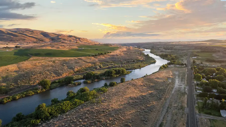 16457 W Old Inland Empire Hwy [lot 9], Benton City, WA 99320 - #2