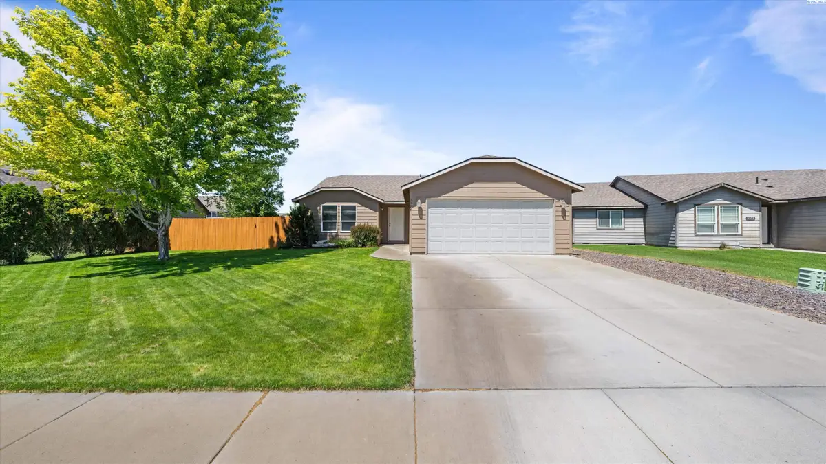 5325 Johnson Dr, Pasco, WA 99301-9759 - #1
