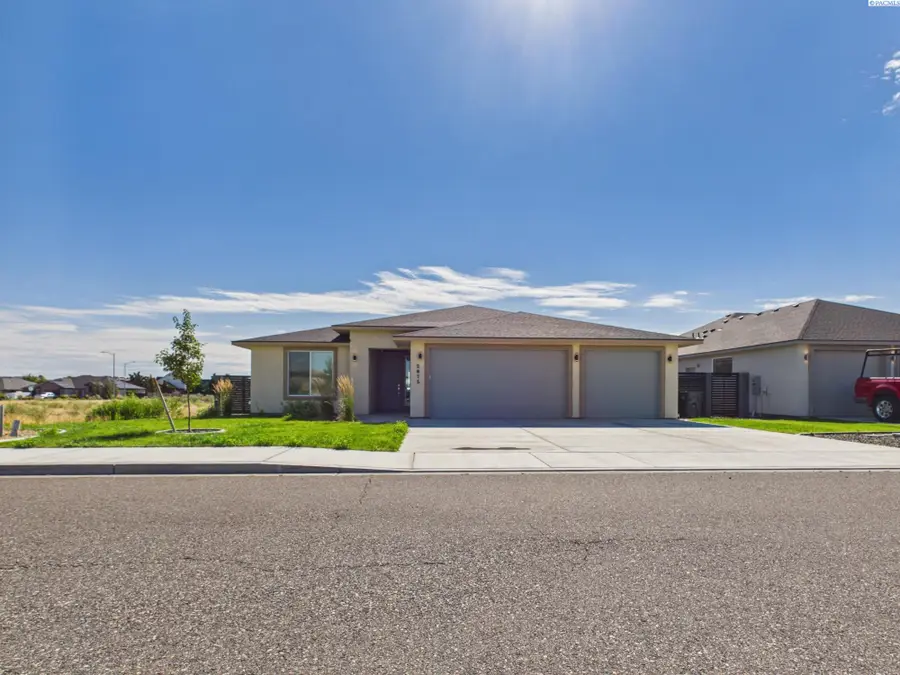 2675 Friesian, West Richland, WA 99353 - #2
