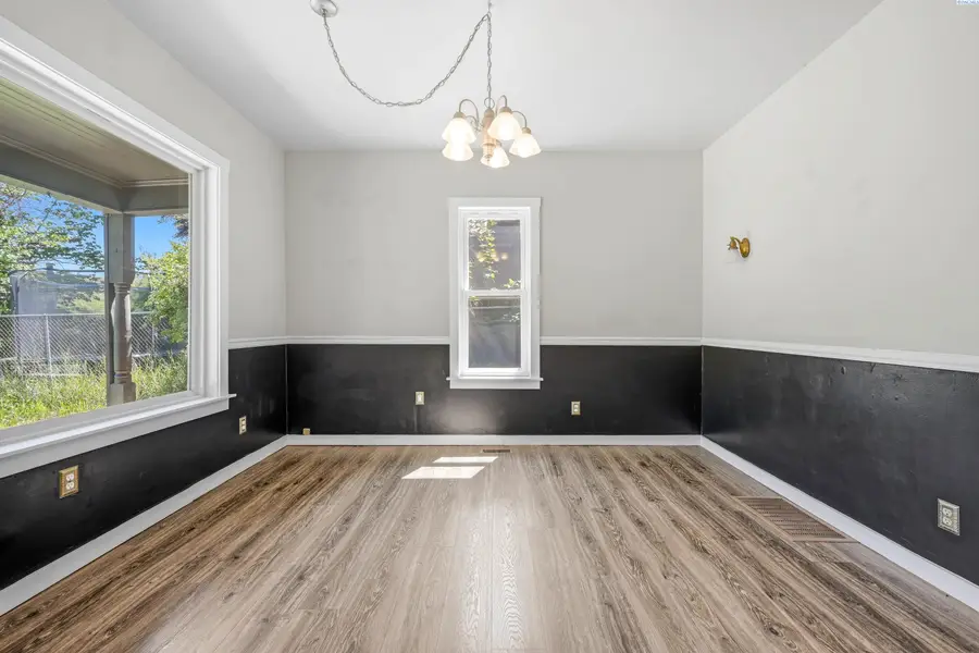 213 N West St, Colfax, WA 99111 - #3