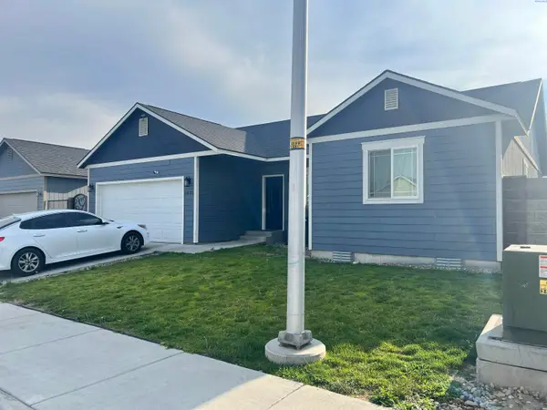 1621 Ayshire St, Sunnyside, WA 98944