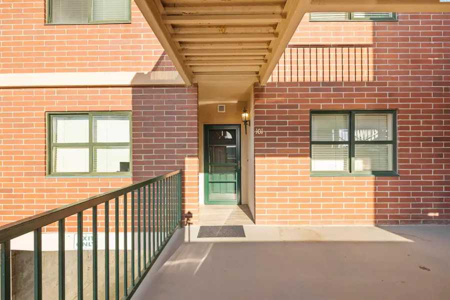 300 Columbia Point Dr. Unit D101 #D101, Richland, WA 99352 - #2