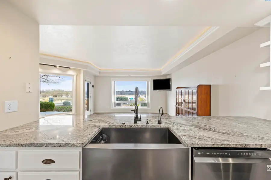 300 Columbia Point Dr. Unit D101 #D101, Richland, WA 99352 - #3