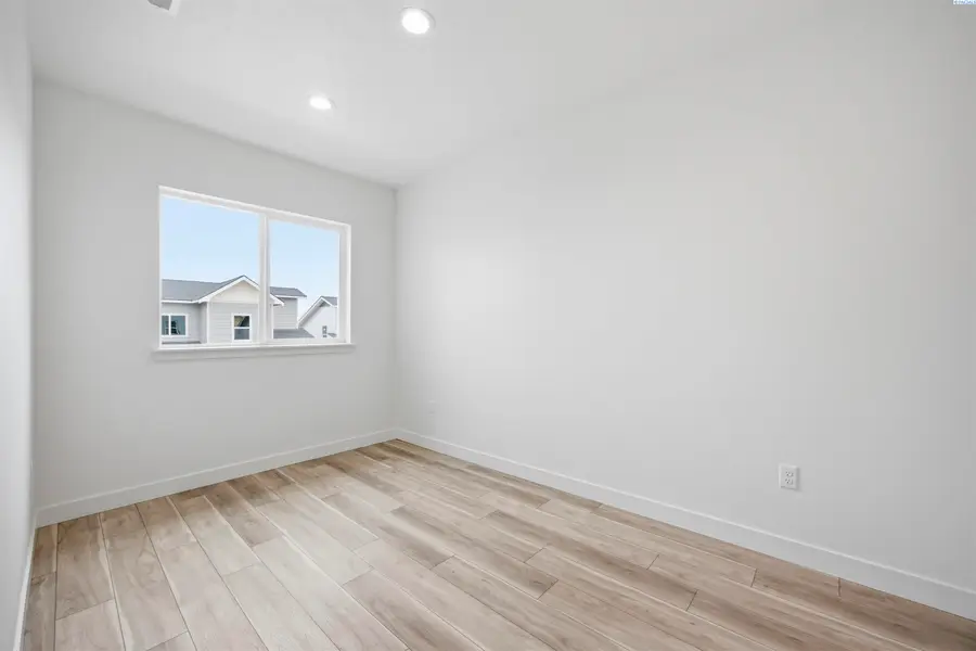 4461 Conifer St, West Richland, WA 99353 - #2