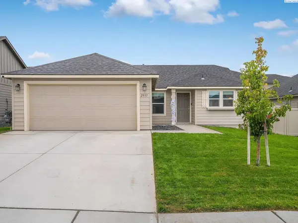 2937 Castle Rock Boulevard, Richland, WA 99352