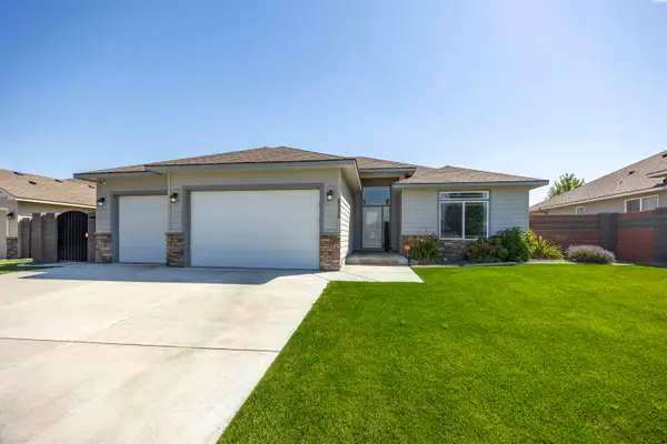 6988 W 31st Ave, Kennewick, WA 99338