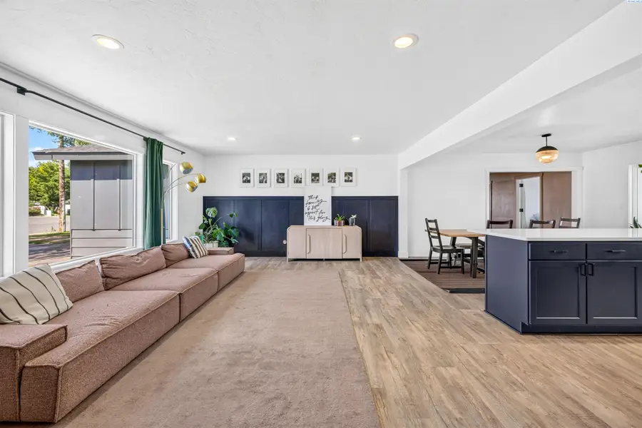 4004 W Okanogan Ave, Kennewick, WA 99336 - #3