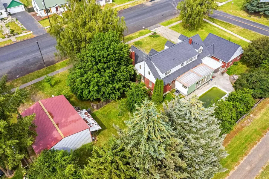 303 W Steptoe Ave, Oakesdale, WA 99158 - #2