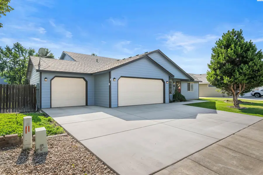 3807 S Newport Street, Kennewick, WA 99337 - #3