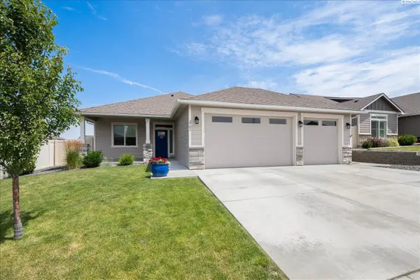 3701 S Van Buren Pl, Kennewick, WA 99338