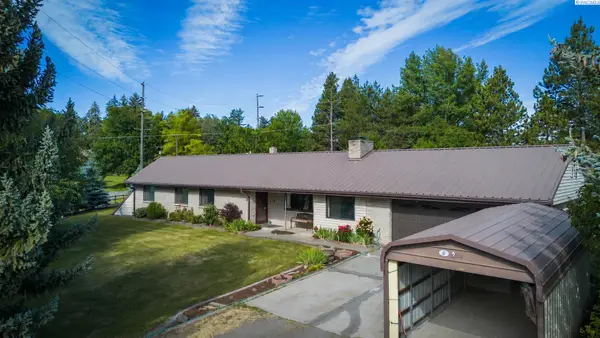 111 Harms Rd, Pullman, WA 99163