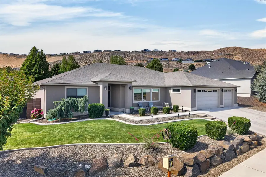 2267 Sky Meadow Ave, Richland, WA 99354 - #2