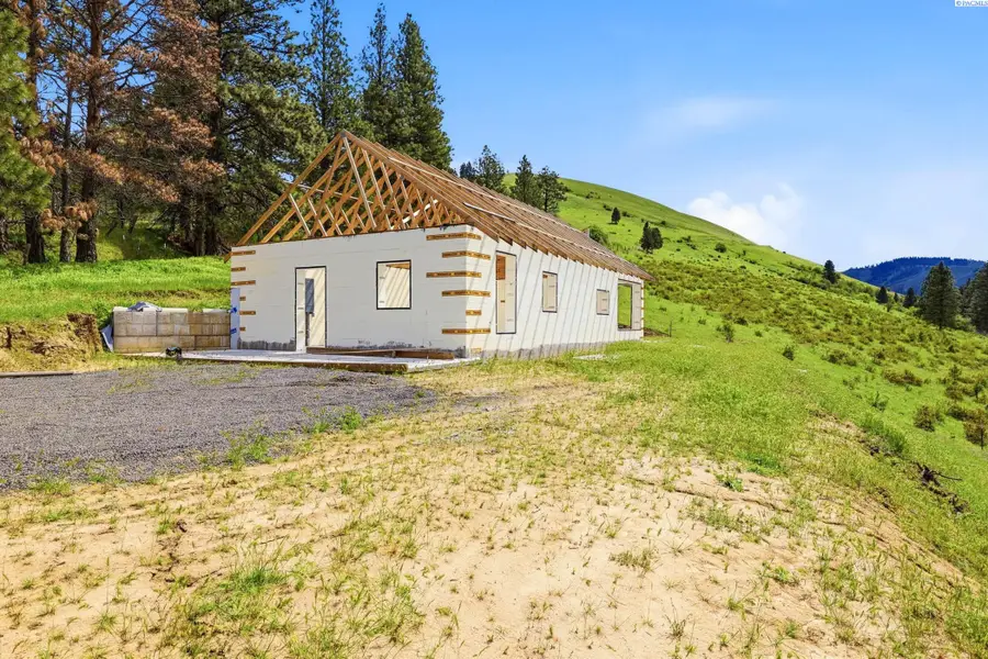 160 Cahill Road, Dayton, WA 99328 - #3
