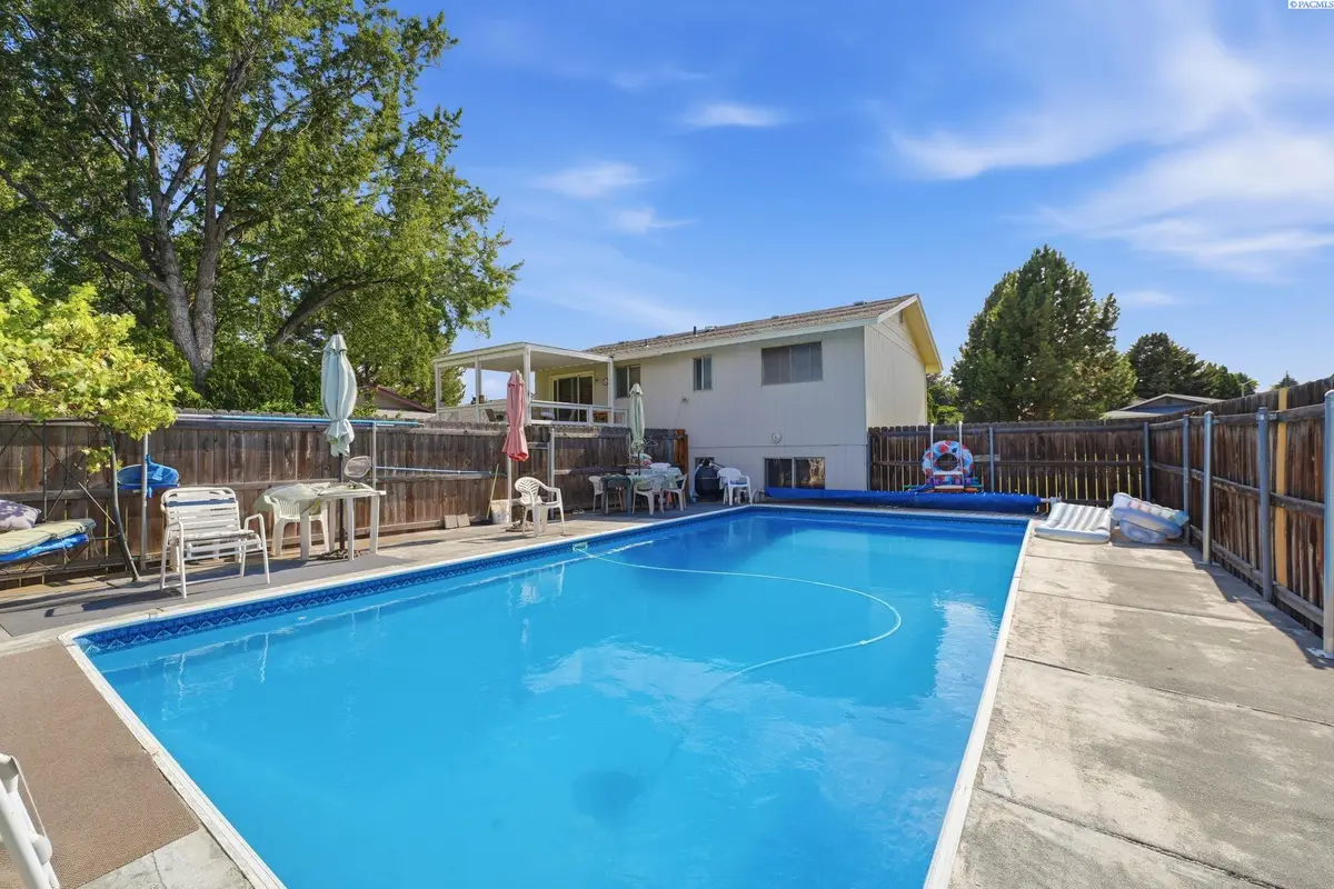 1960 Marshall Avenue, Richland, WA 99354 - #1