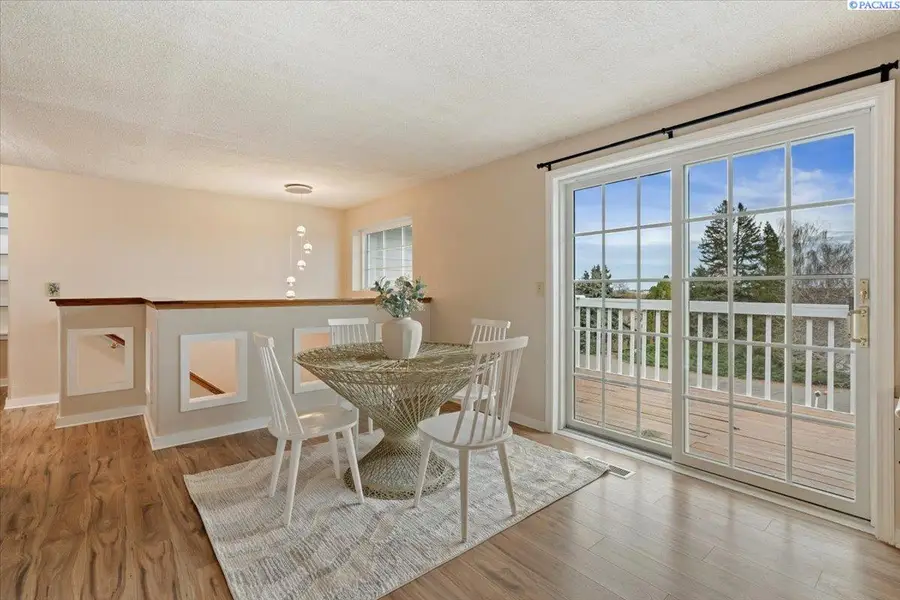 3026 Escolar Rd, Kennewick, WA 99338 - #3