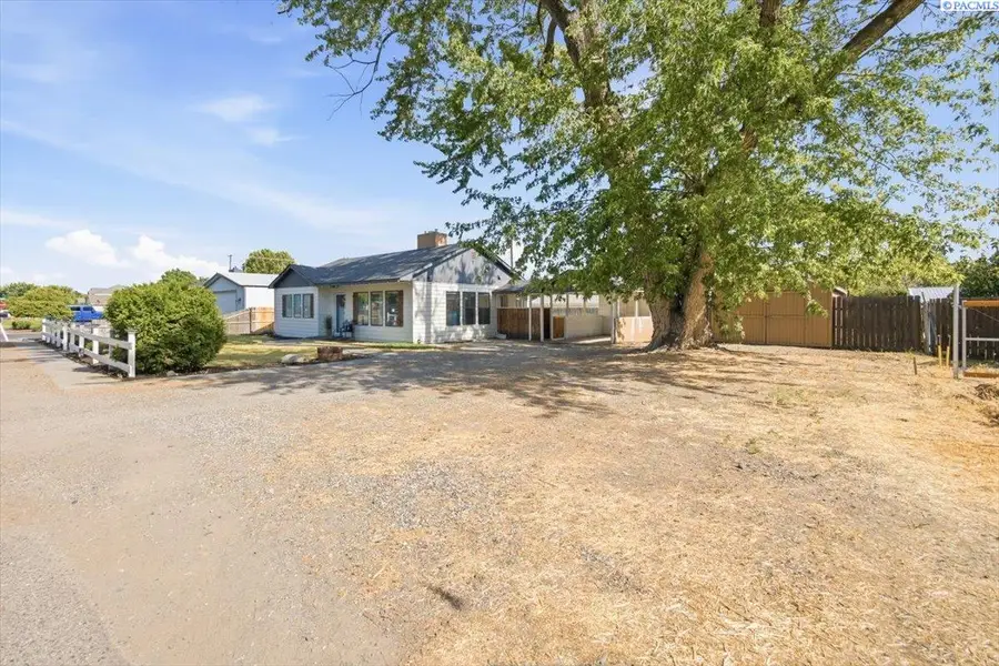4421 W 9th Avenue, Kennewick, WA 99336 - #3