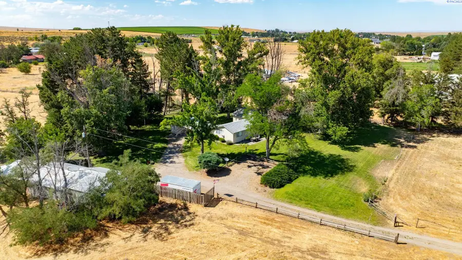 90206 N Harrington Rd., West Richland, WA 99353 - #2