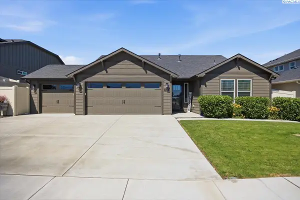 386 Wishkah Drive, Richland, WA 99352