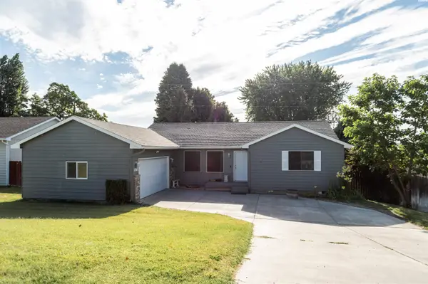 1565 NE 11th St, Benton City, WA 99320