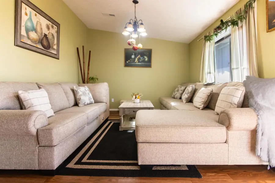 6307 Panther Ln, Pasco, WA 99301 - #3