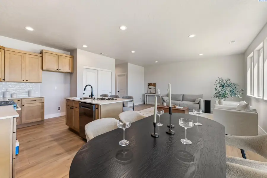 721 Honeylicious St, Richland, WA 99352 - #3