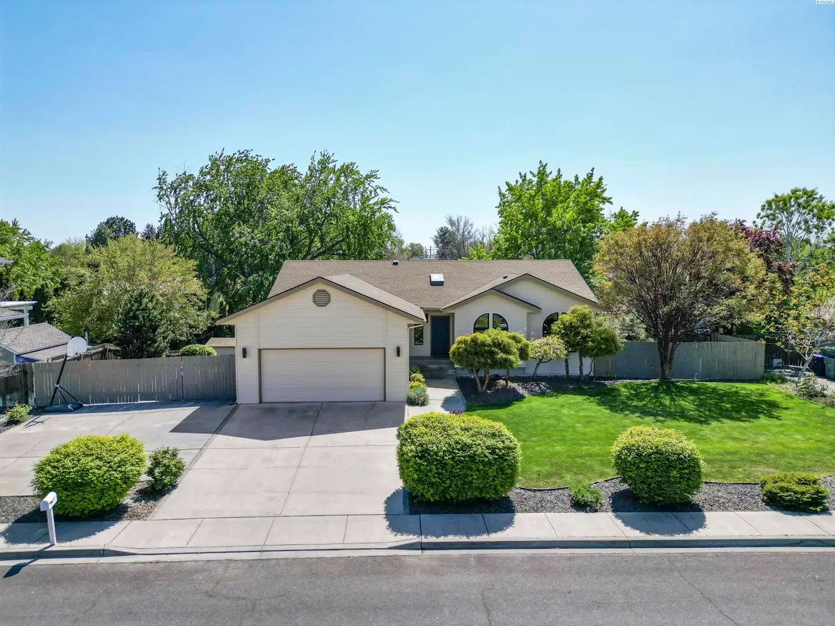 401 Shaw Street, Richland, WA 99354 - #1