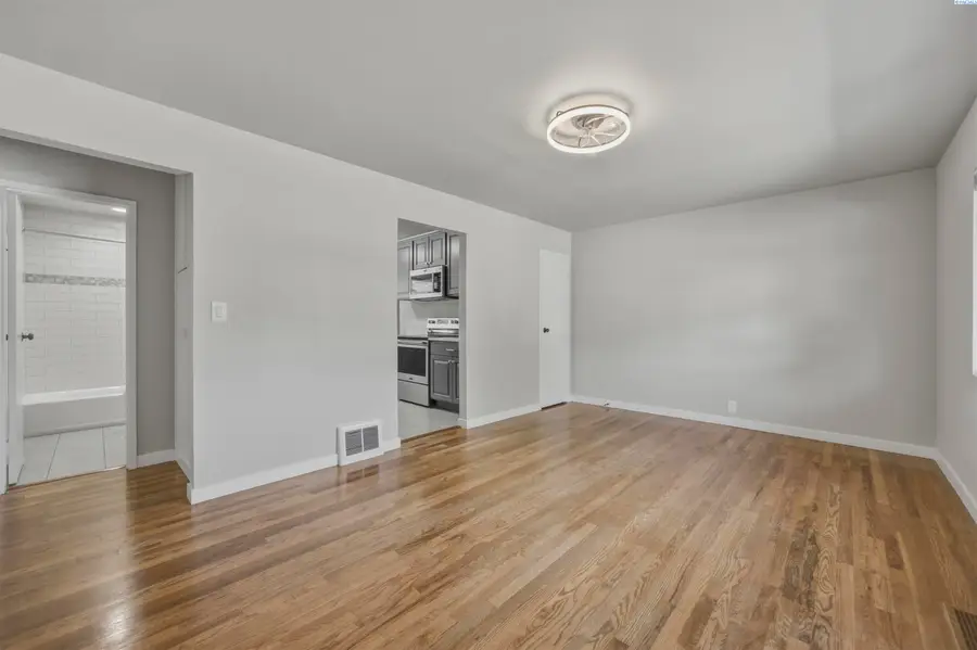 1908 Everest Ave, Richland, WA 99354 - #2