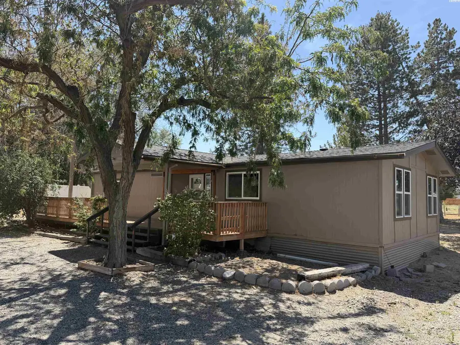 7606 Woodford Lane, West Richland, WA 99353 - #3