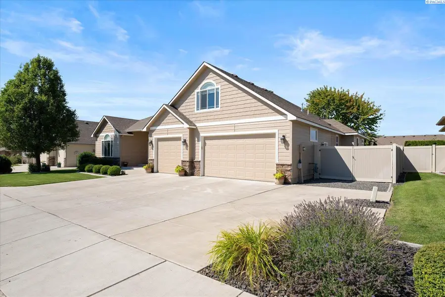 412 S Georgia St., Kennewick, WA 99336 - #2