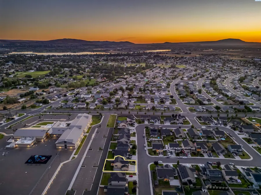 8214 Cassiar Drive, Pasco, WA 99301 - #3