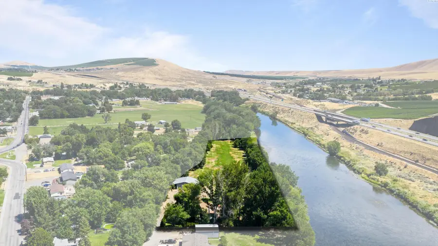 1011 Babs Ave, Benton City, WA 99320 - #2