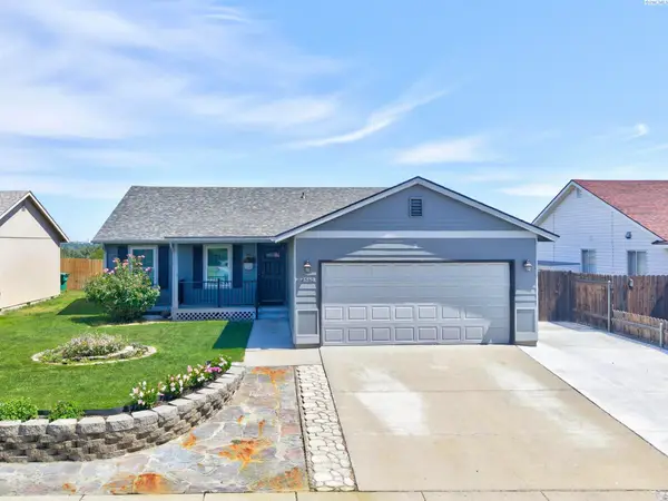 8560 W Canyon Ave., Kennewick, WA 99336