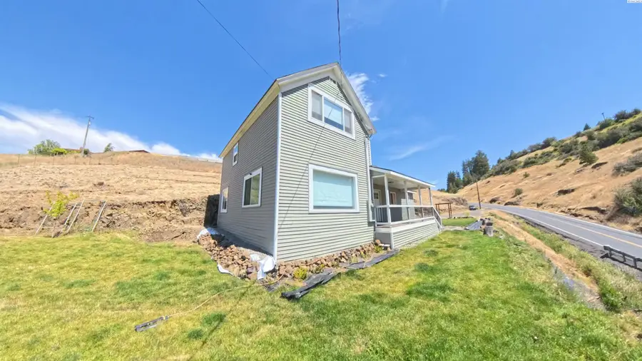 207 E Canyon St, Colfax, WA 99111 - #2