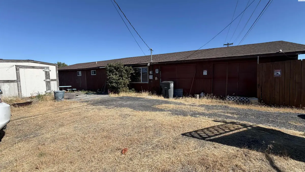 2745 NE Westshore Dr, Moses Lake, WA 98837 - #1