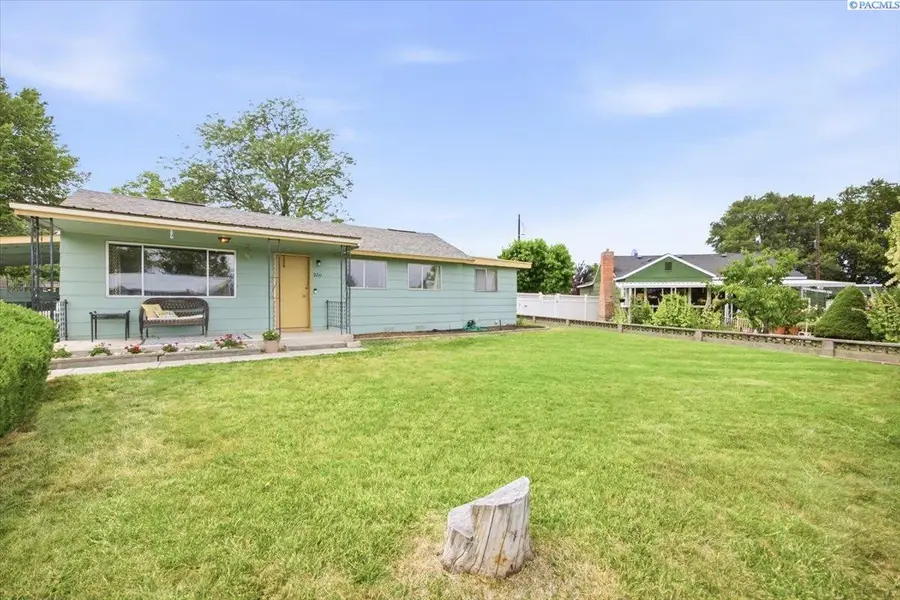 2711 W 6th Place, Kennewick, WA 99336 - #3