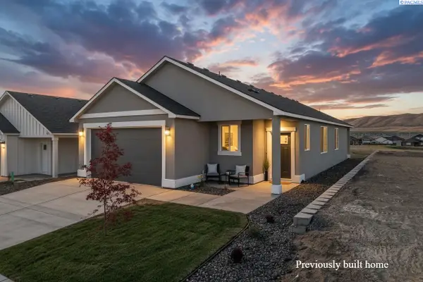 3607 Nuthatch Street Lot 203, Richland, WA 99352