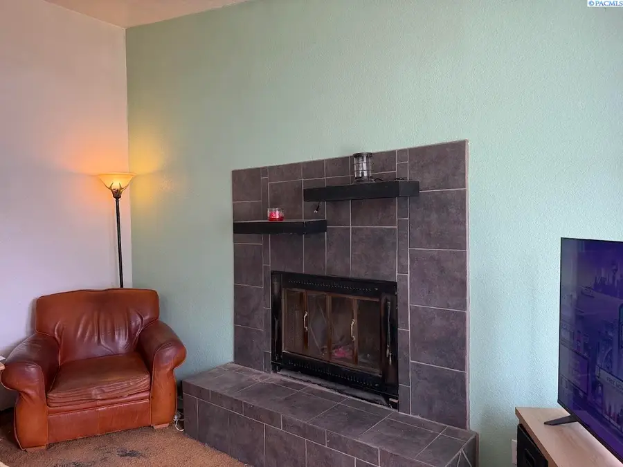 1602 W 15th Ave, Kennewick, WA 99337 - #3