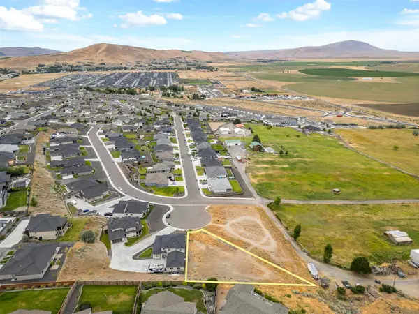 6560 Caspian Place, West Richland, WA 99353