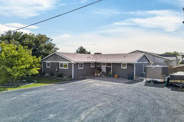 2220 N Road 52, Pasco, WA 99301
