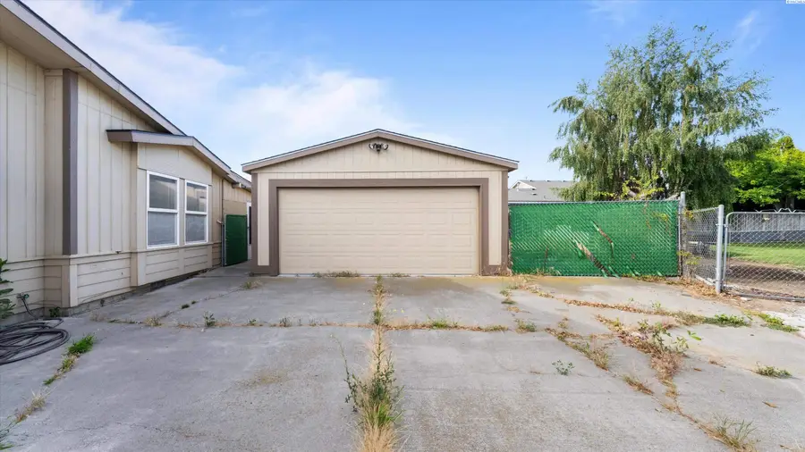 4621 W Imnaha Ave, Kennewick, WA 99336 - #3