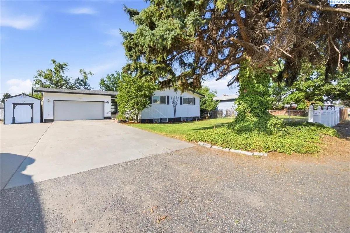 6518 W Yellowstone Ave, Kennewick, WA 99336 - #1