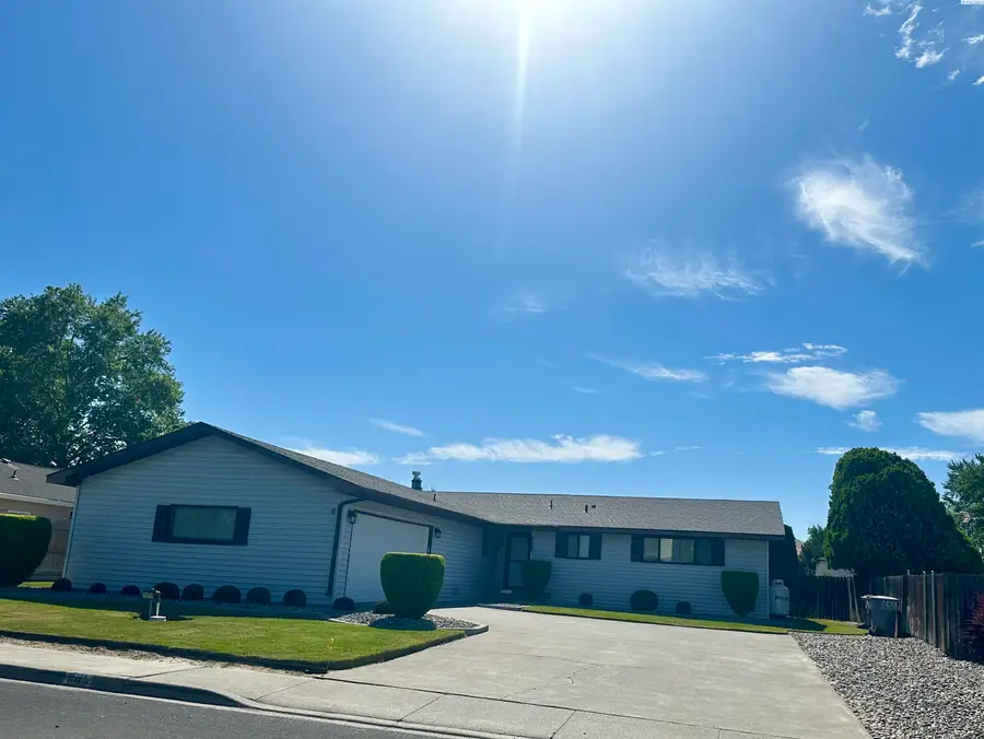 1575 Cimarron Ave., Richland, WA 99352 - #2