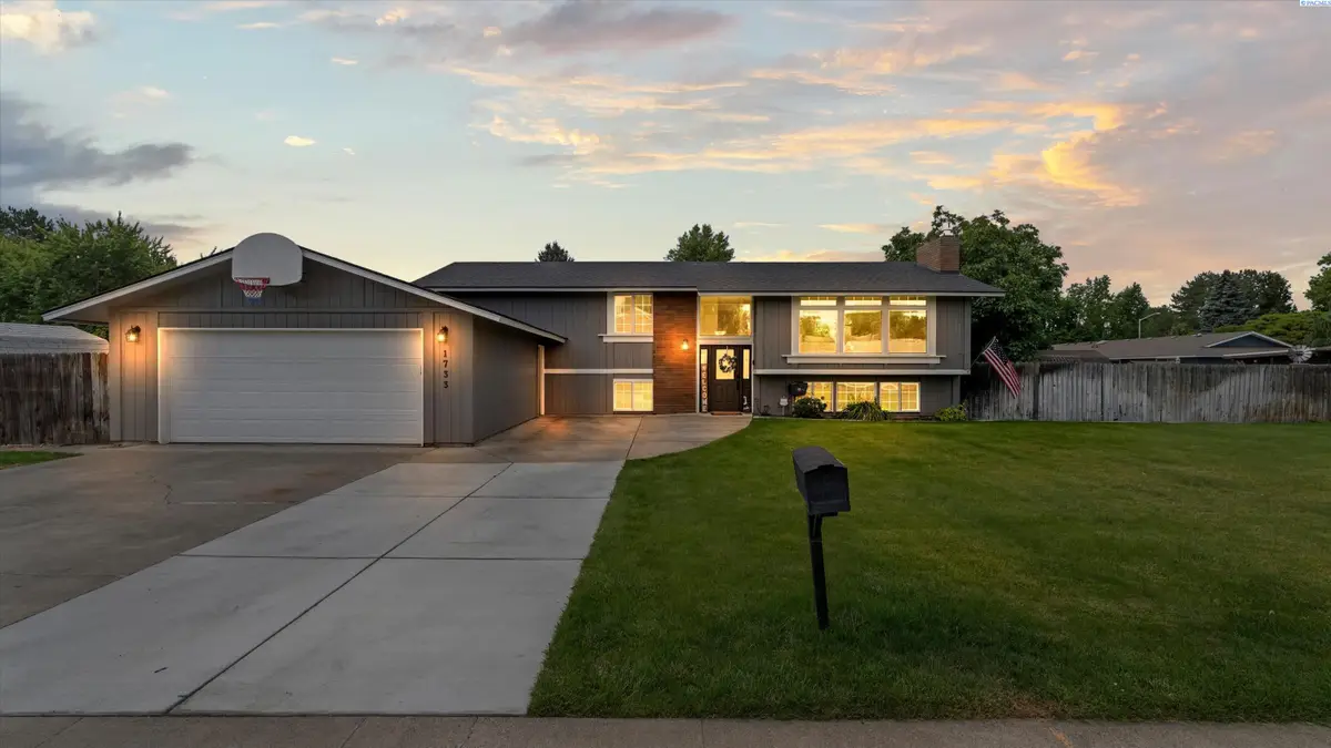 1733 Bismark St, Richland, WA 99354 - #1
