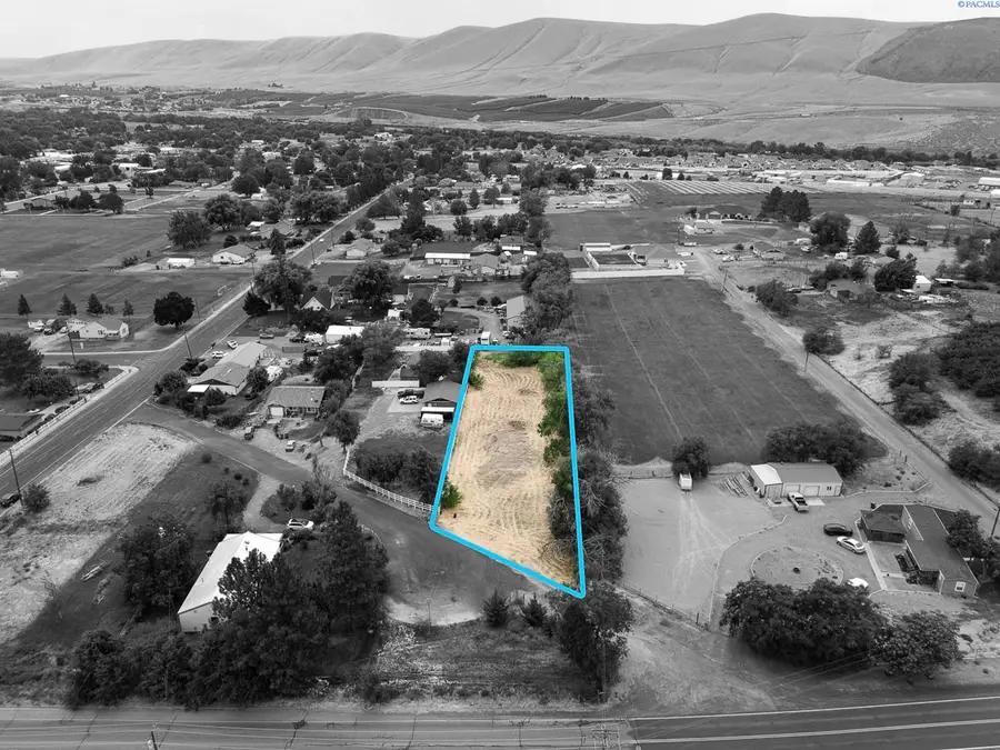 NKA Grace Court, Benton City, WA 99320 - #2