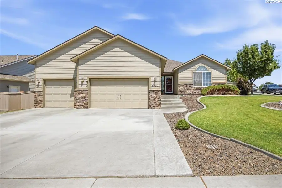 5800 W 19th, Kennewick, WA 99338 - #2