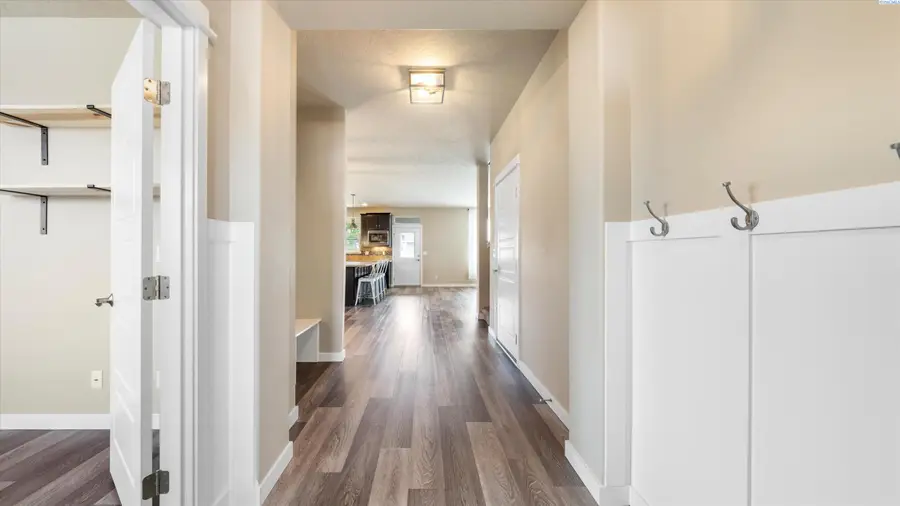 1064 Samish Dr, Richland, WA 99352 - #3