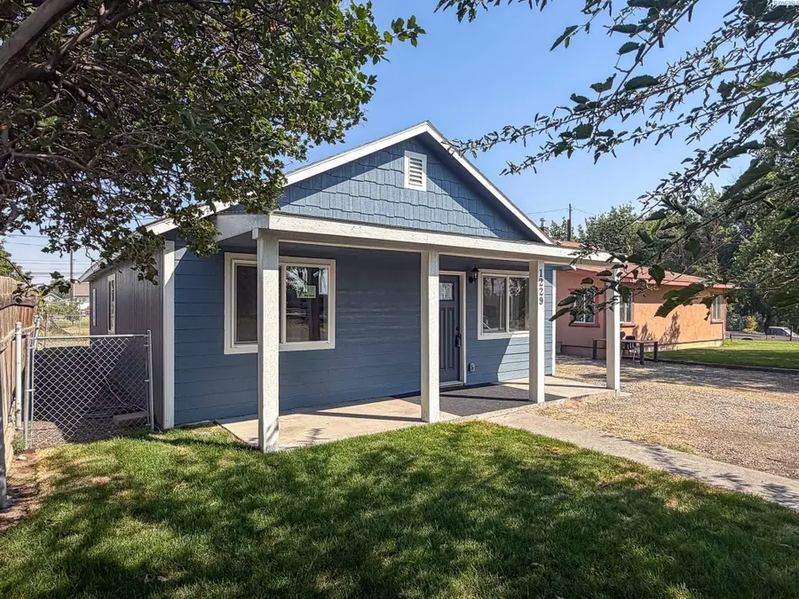 1229 S Railroad Ave, Pasco, WA 99301 - #3
