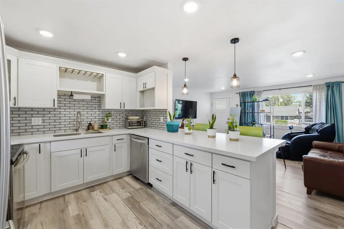 622 6th St Se, Auburn, WA 98002 - #1